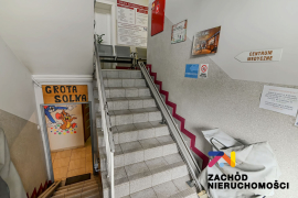Lokal użytkowy 117m2 w budynku przy Szpitalu